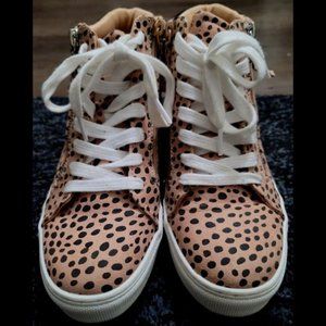 Universal Thread Sneakers